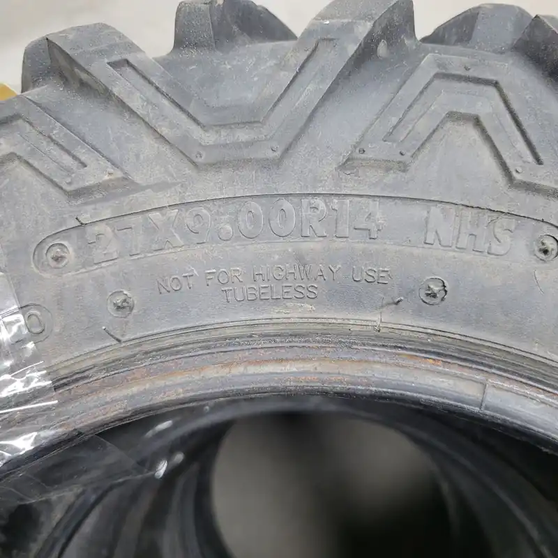 SET 4 TIRES 27x9-14 used Édition Limitée